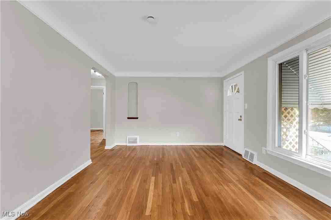 4762 E 88th St - Photo 4 of 26