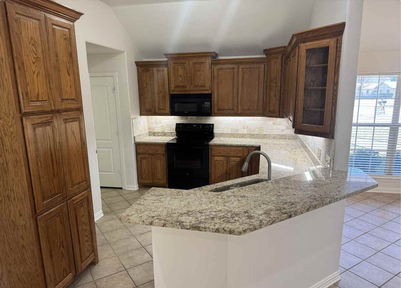 303 Kenneth - Photo 3 of 35