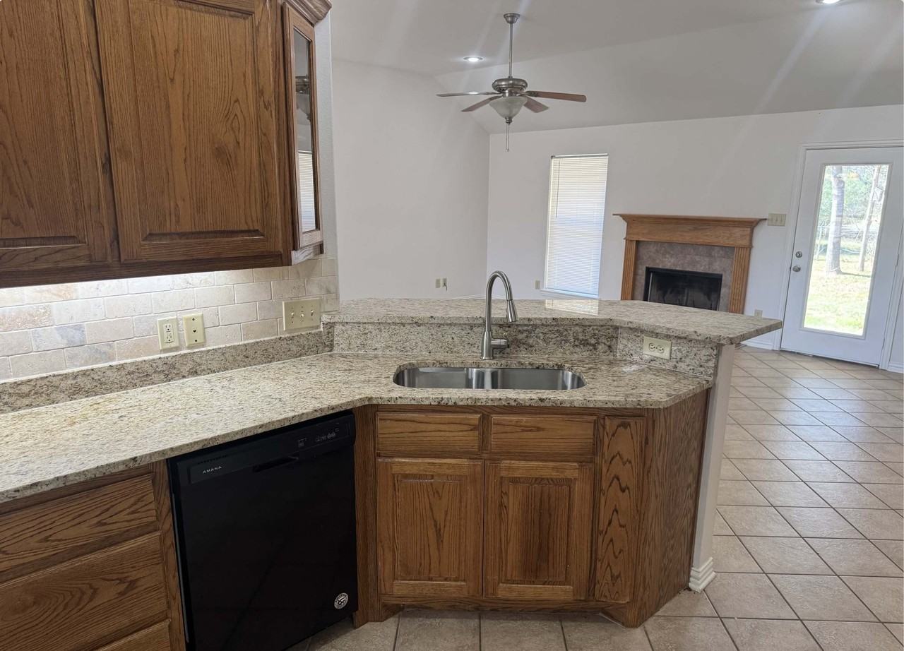 303 Kenneth - Photo 5 of 35