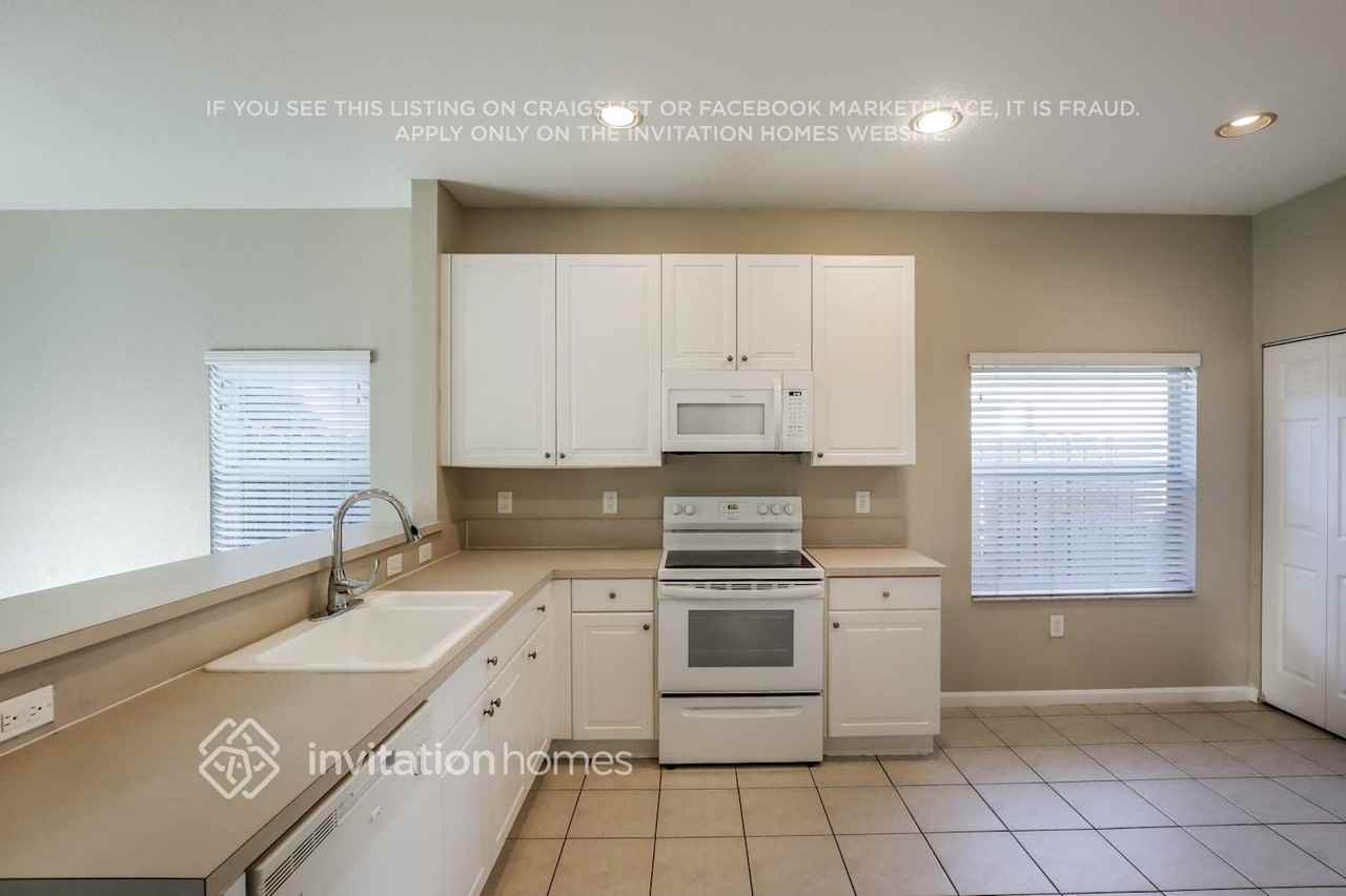 2188 Nw 72nd Ter - Photo 5 of 17