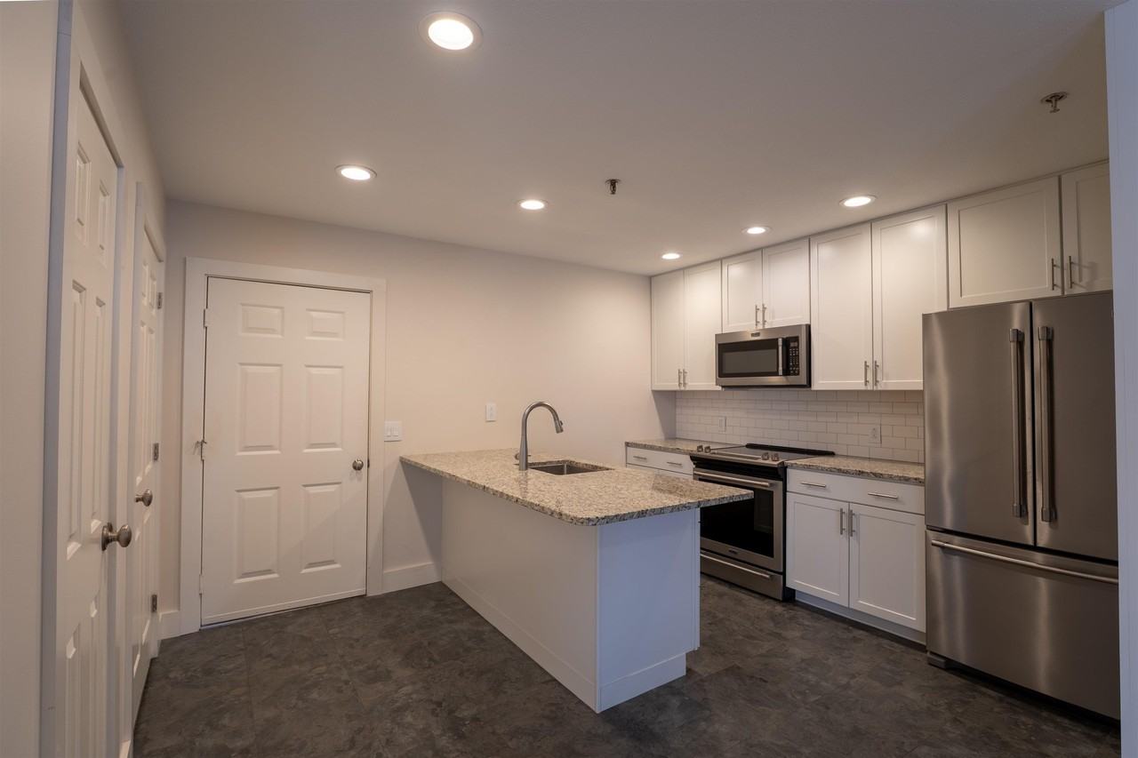 28 Academy St #7 - Photo 4 of 14