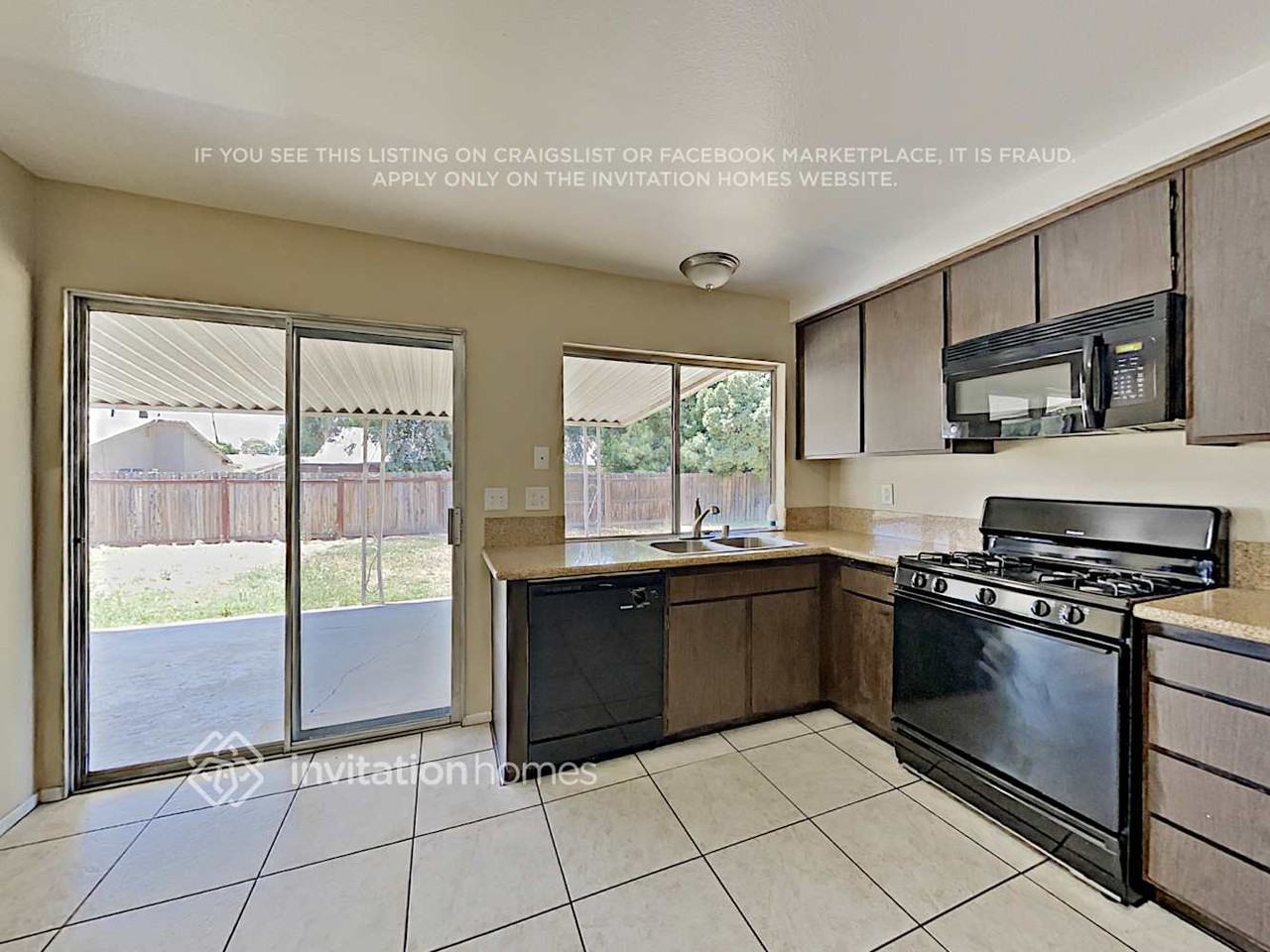 271 Glenmont Ct - Photo 6 of 17