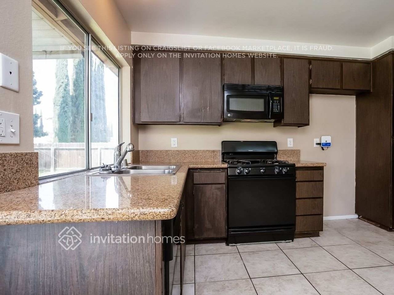 271 Glenmont Ct - Photo 7 of 17