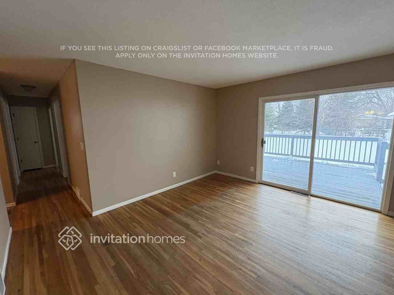 2675 2nd St N - Photo 3 of 17