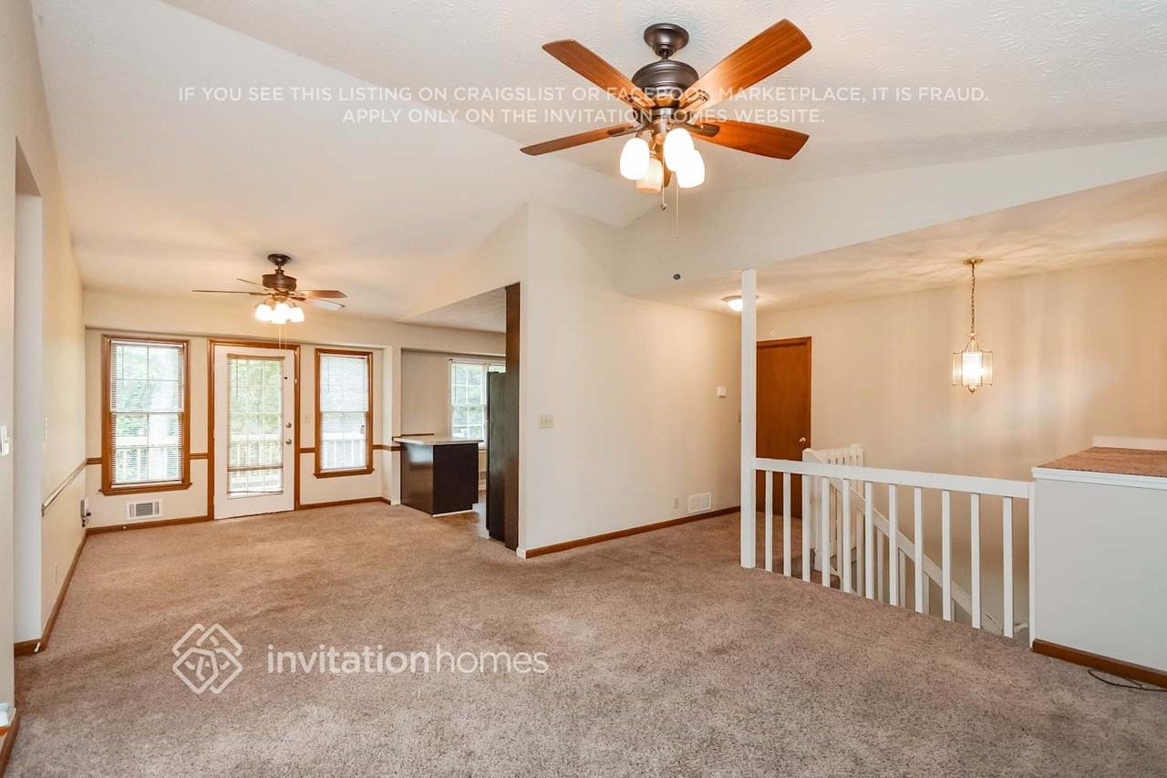 775 Bridgewater Way Se - Photo 3 of 21