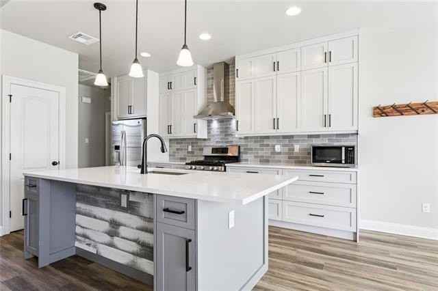 114 Gregory Dr - Photo 4 of 15