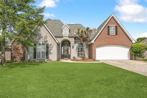 featured image of 864 Sweet Bay Dr