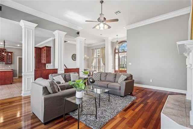 864 Sweet Bay Dr - Photo 4 of 20