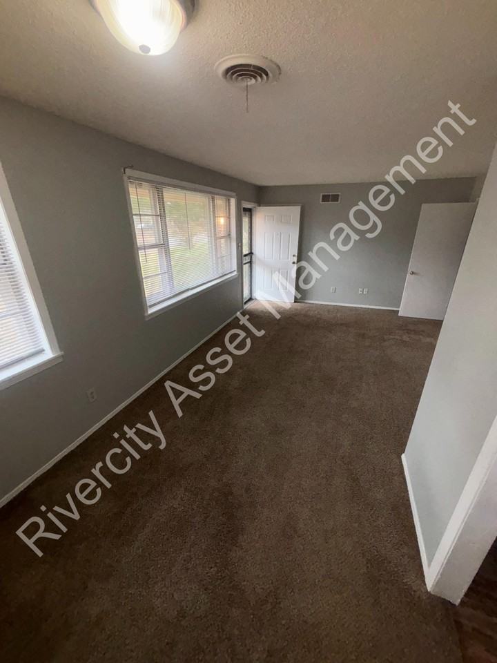 3039 Knightway Rd #1 - Photo 2 of 15