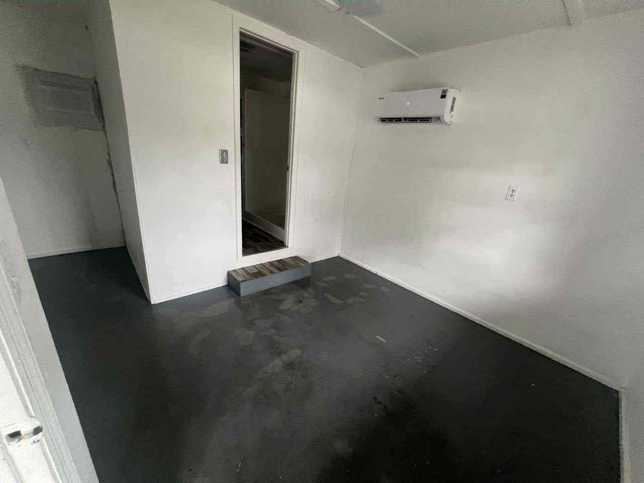 14035 W River Rd Apt 3 #3 - Photo 3 of 8