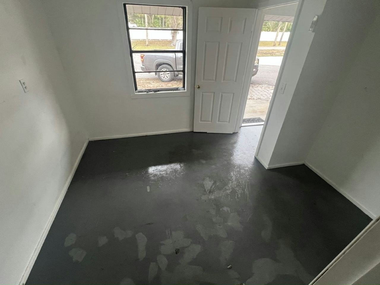 14035 W River Rd Apt 3 #3 - Photo 4 of 8