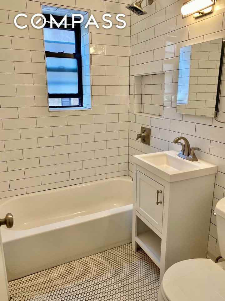 129 E 39th St #3C - Photo 5 of 6