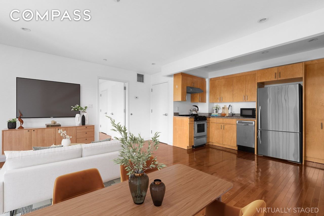 400 15th St #4E - Photo 3 of 6