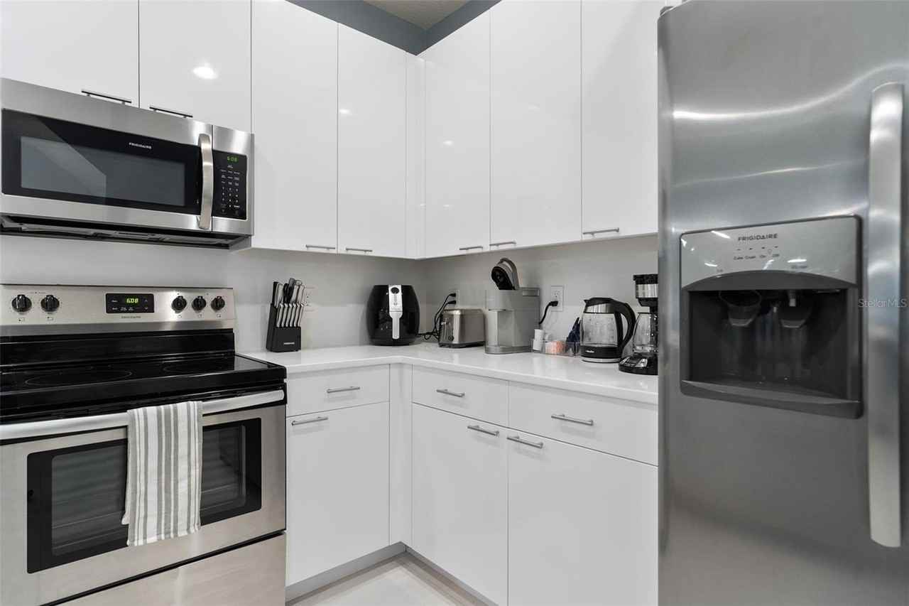 1601 Tranquil Ave - Photo 5 of 45