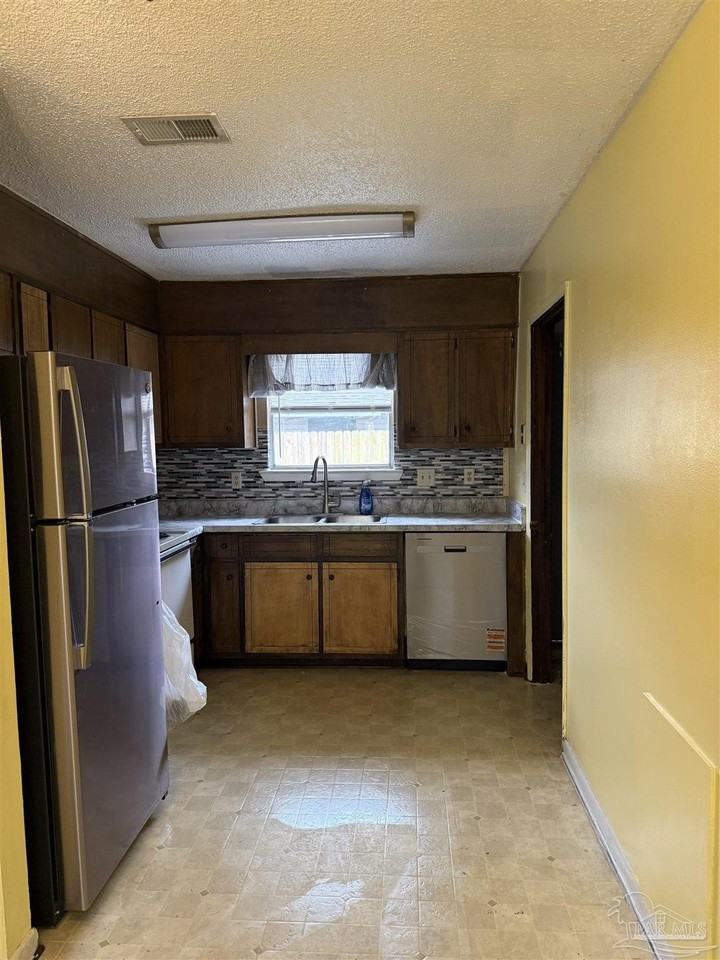 3354 La Leyenda Ct #C - Photo 5 of 7