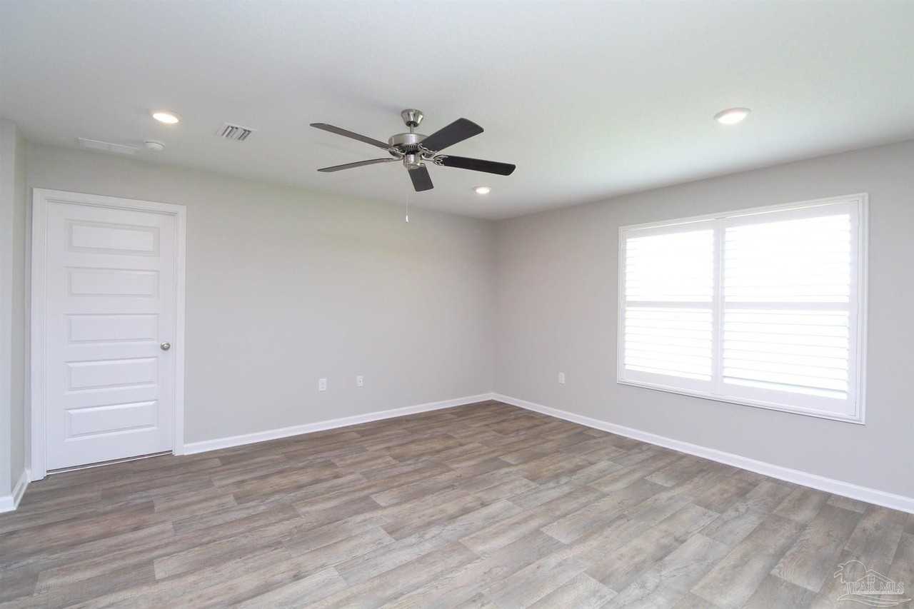 7524 Oak Lake Blvd - Photo 4 of 24