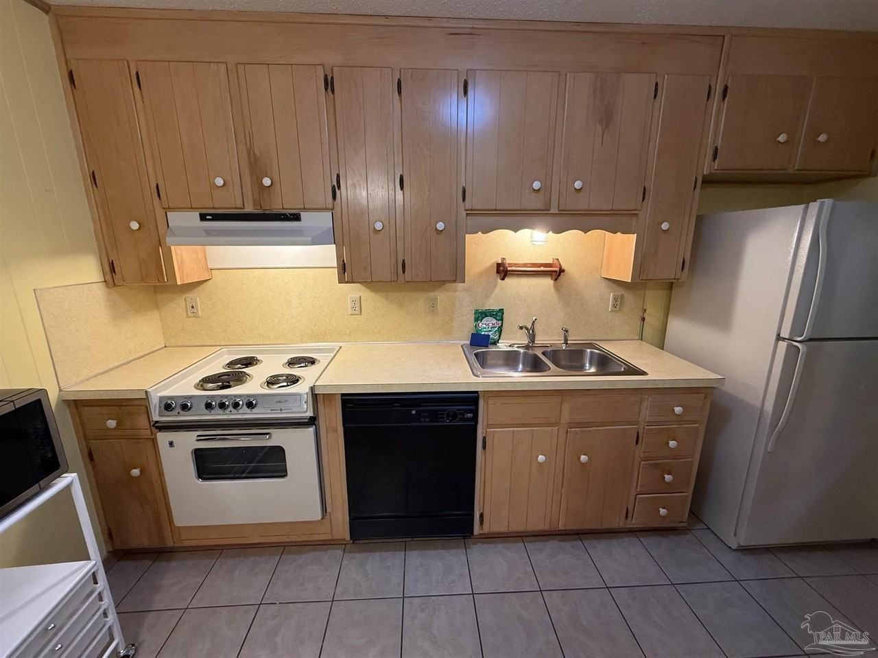 1469 E Johnson Ave #1469 - Photo 7 of 23