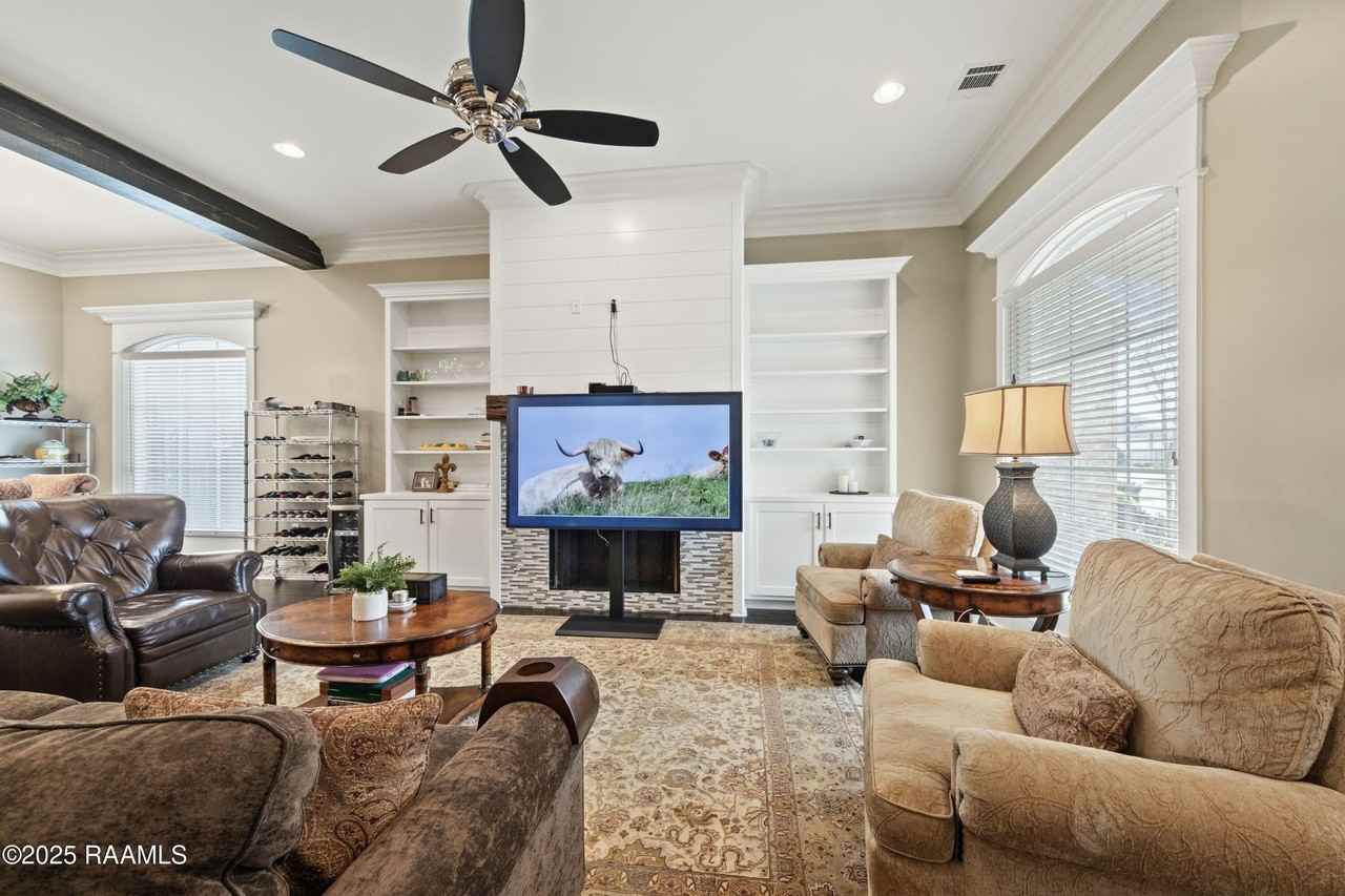 311 Oats Dr - Photo 4 of 39