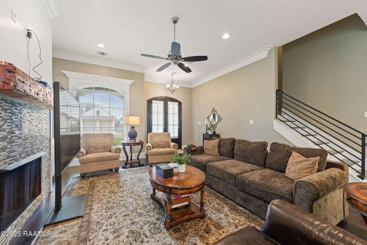 311 Oats Dr - Photo 6 of 39