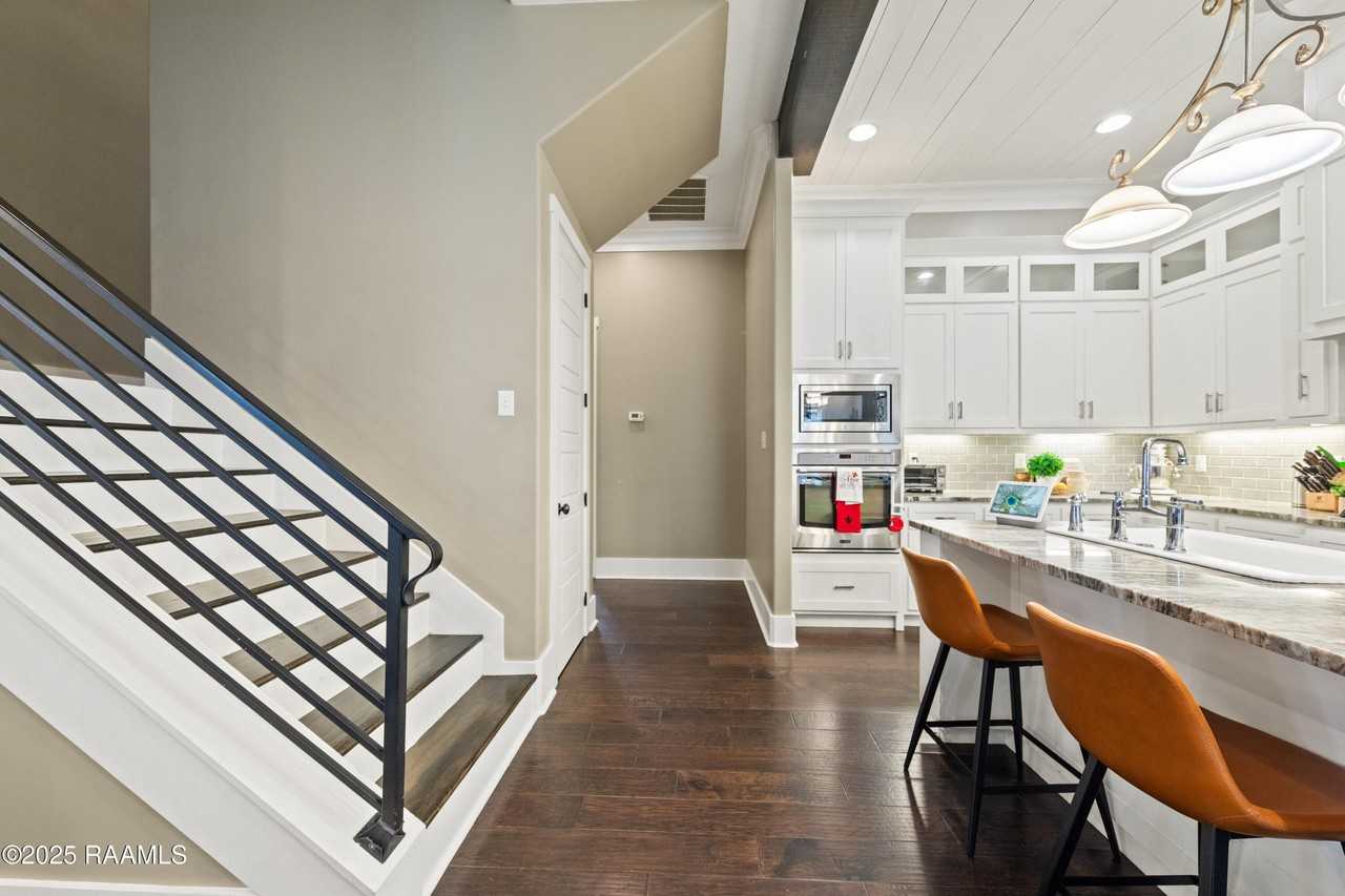 311 Oats Dr - Photo 7 of 39