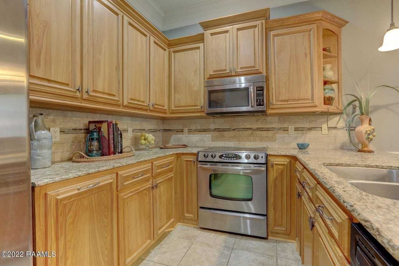 103 Crystal Bay Ct - Photo 4 of 15