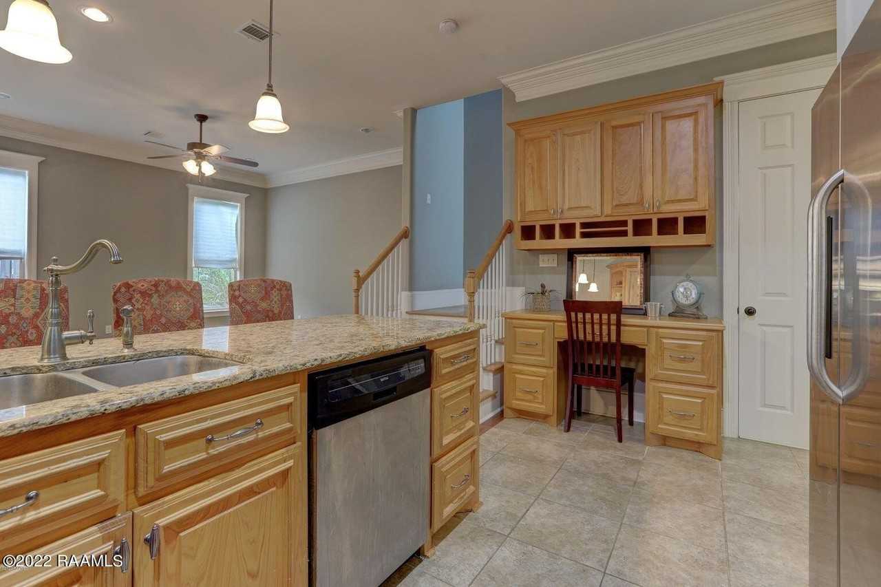 103 Crystal Bay Ct - Photo 5 of 15