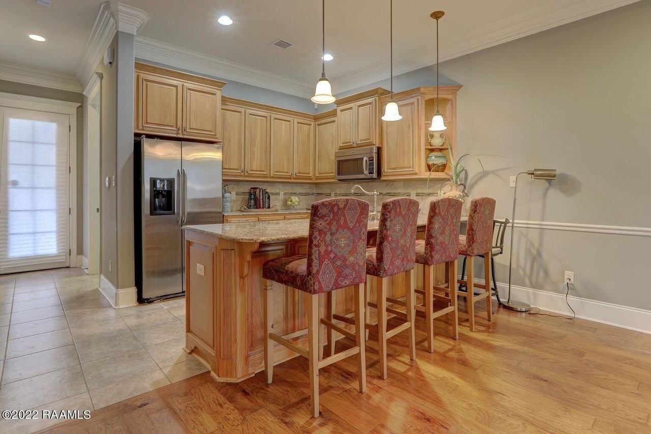 103 Crystal Bay Ct - Photo 6 of 15