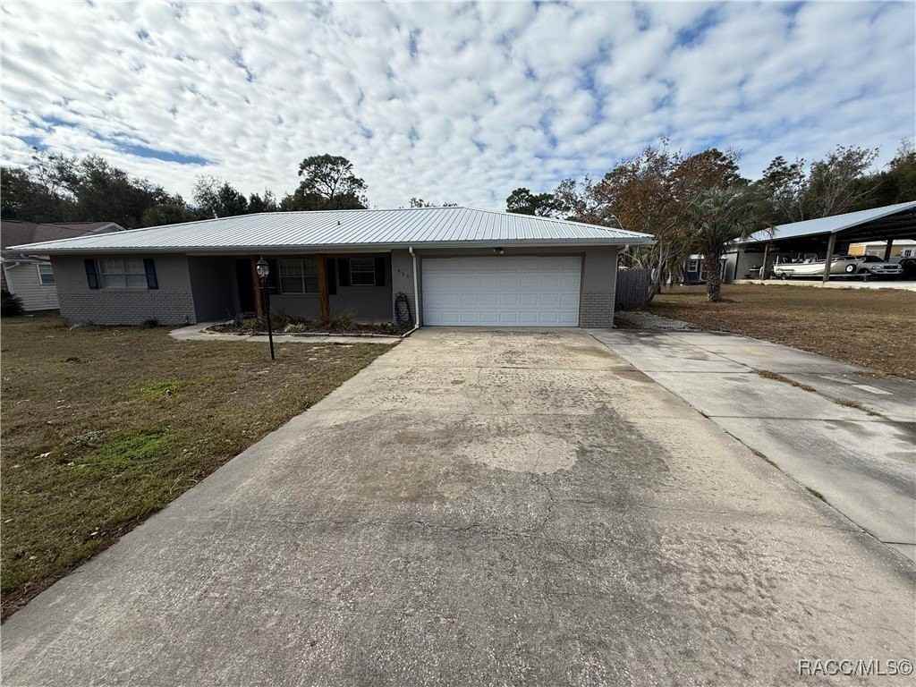 920 N Lyle Ave - Photo 2 of 24