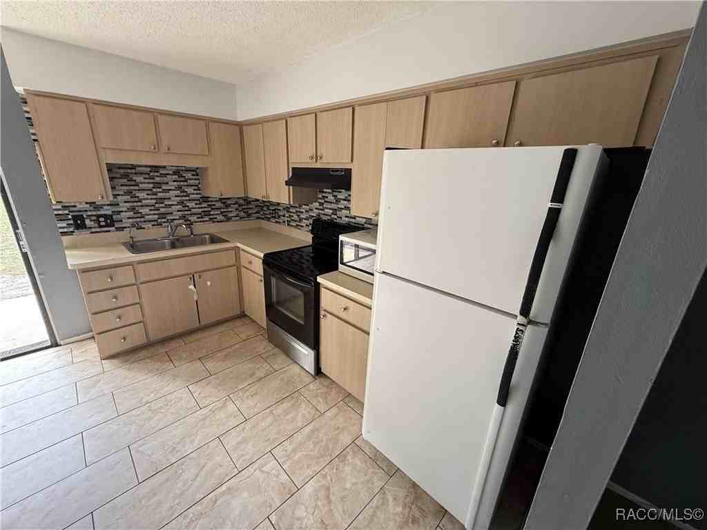 7630 W Homosassa Trl Unit 23 #23 - Photo 2 of 14