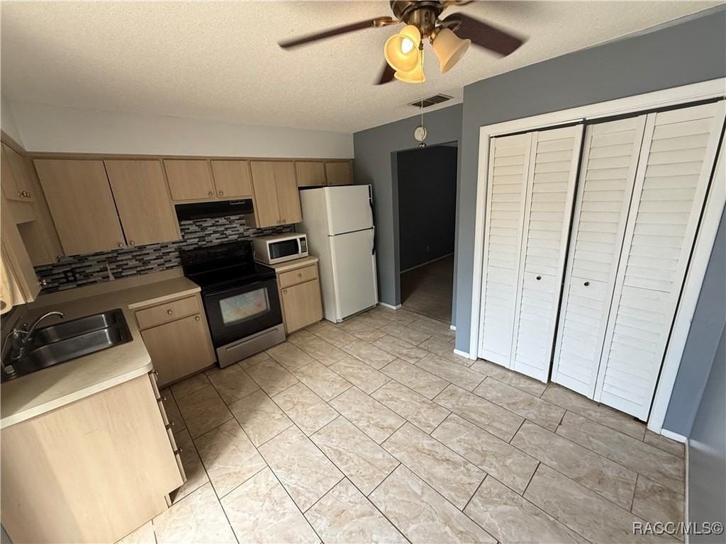 7630 W Homosassa Trl Unit 23 #23 - Photo 4 of 14