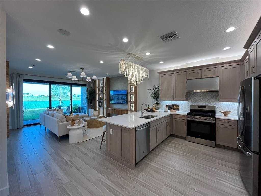 13533 Sw Brightside Way - Photo 7 of 50