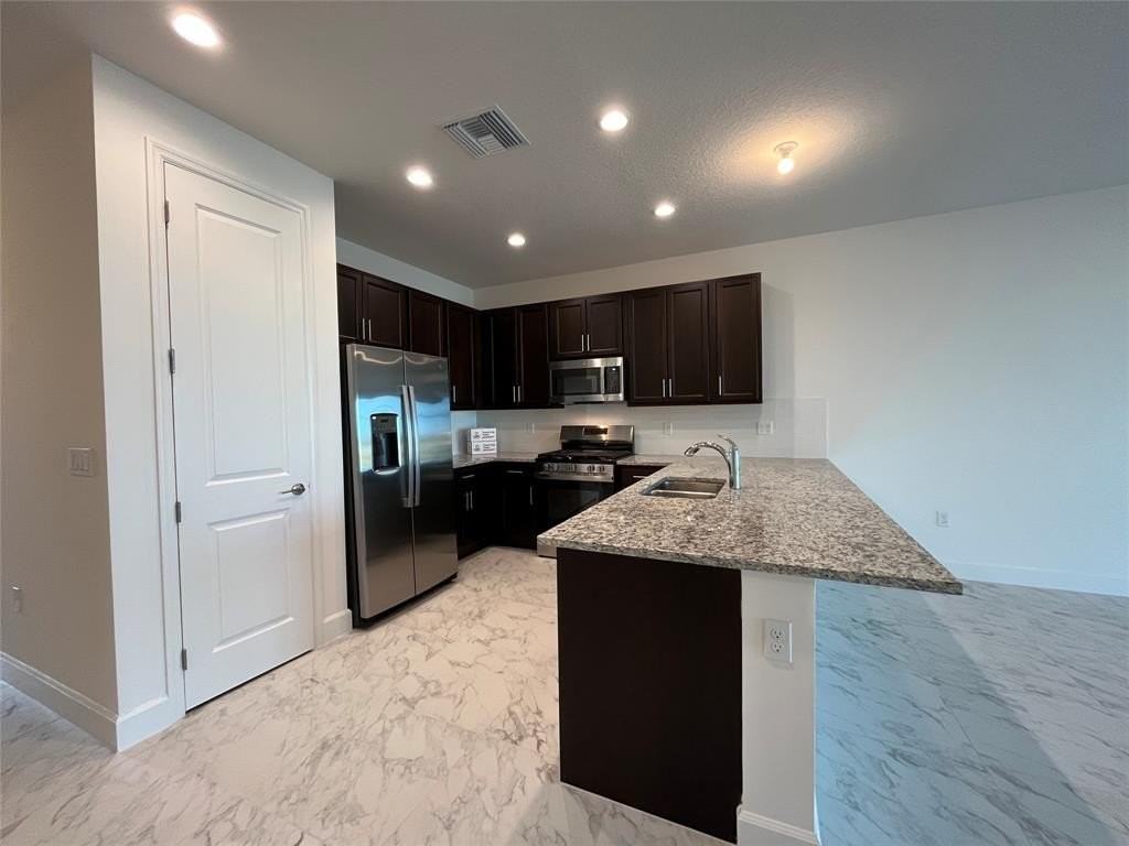 13533 Sw Brightside Way - Photo 4 of 50