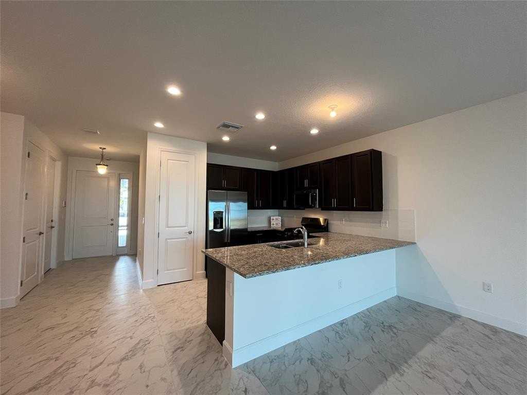 13533 Sw Brightside Way - Photo 6 of 50