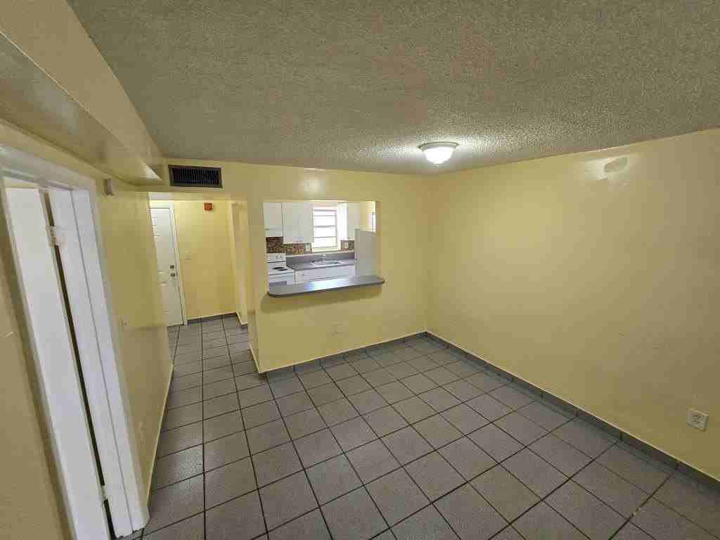 13695 Ne 3rd Ct #P16 - Photo 2 of 12