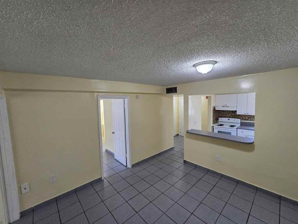 13695 Ne 3rd Ct #P16 - Photo 5 of 12