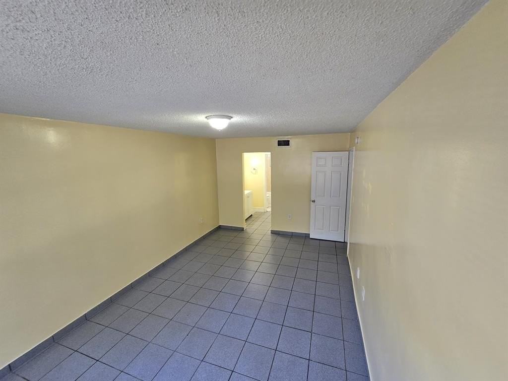 13695 Ne 3rd Ct #P16 - Photo 7 of 12