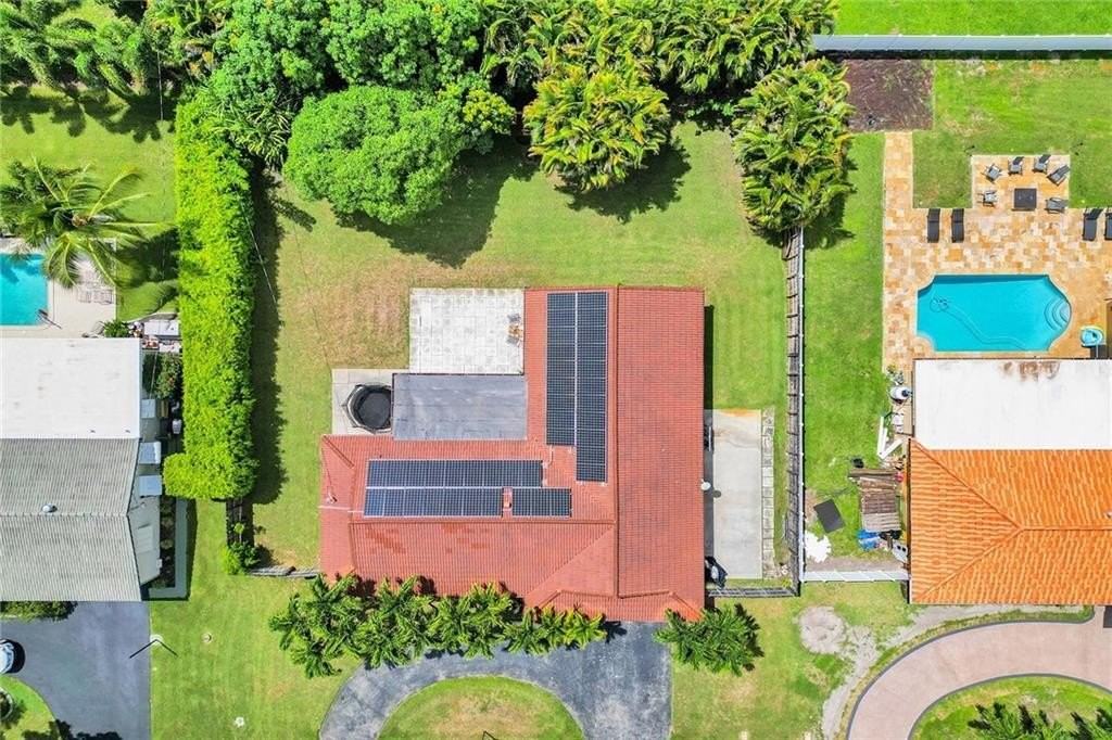 5760 Sw 7th St - Photo 6 of 50