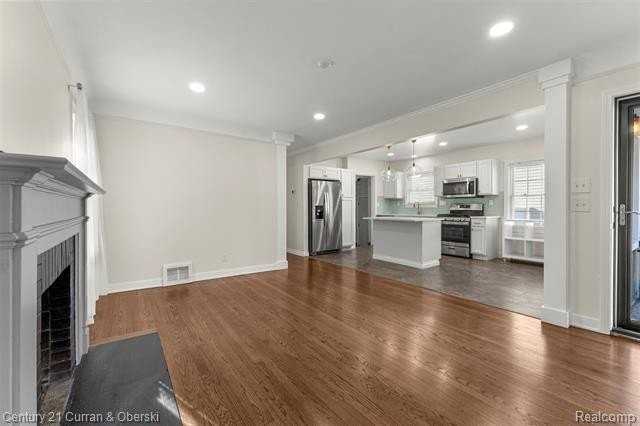 20979 Audette St - Photo 4 of 20