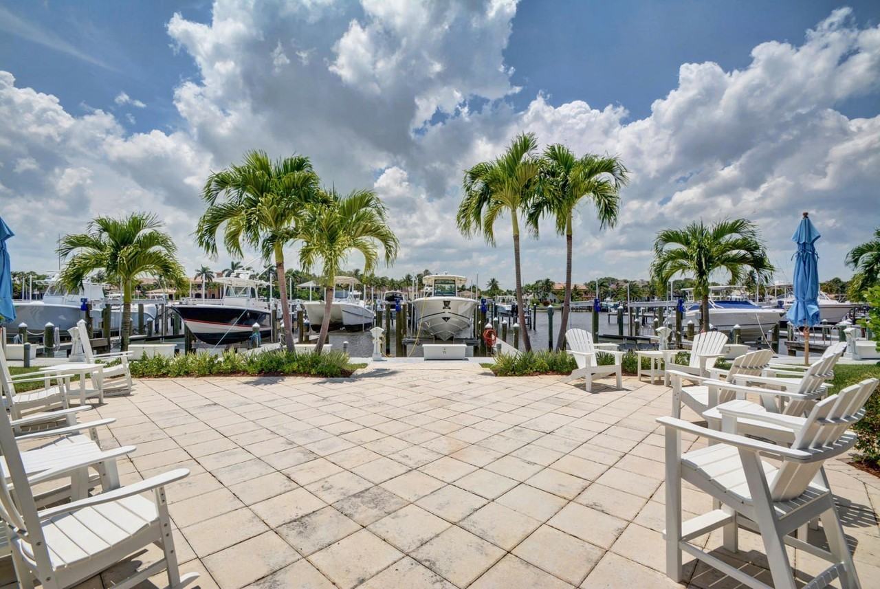 123 Bay Colony Dr N - Photo 7 of 30