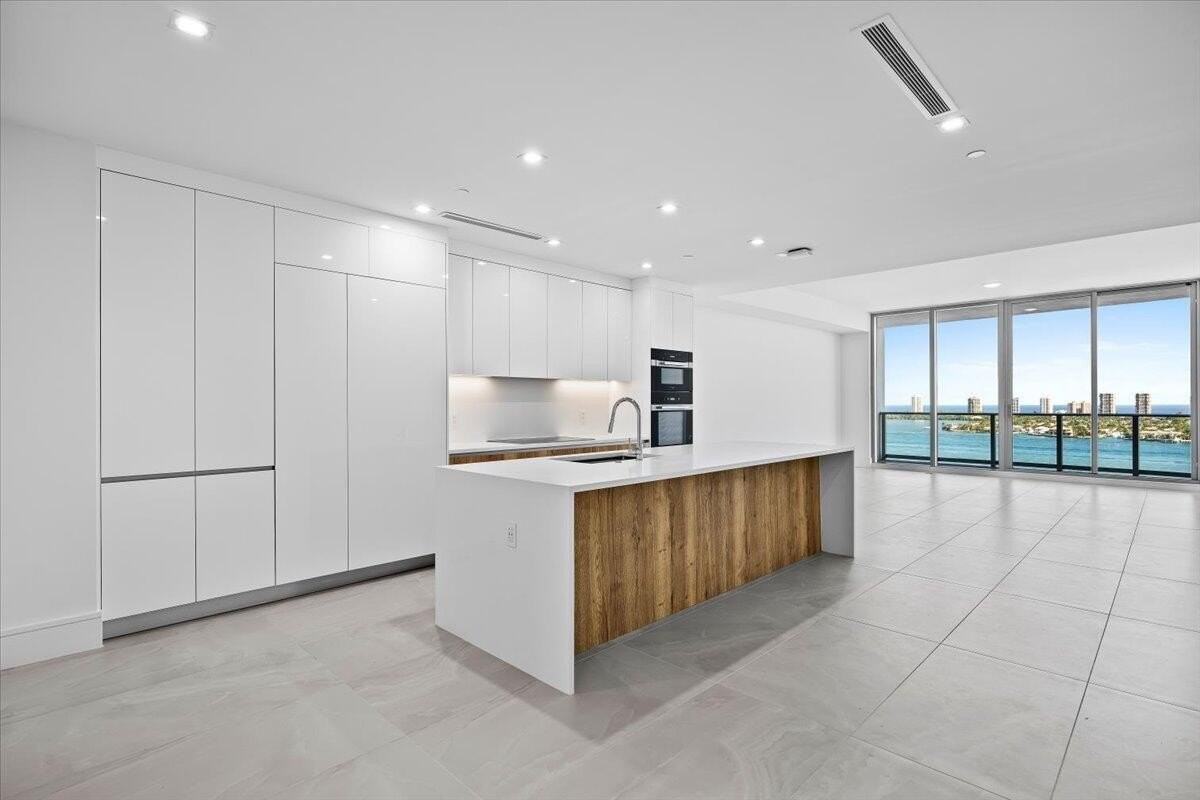 220 Lake Shore Dr #1706 - Photo 3 of 24