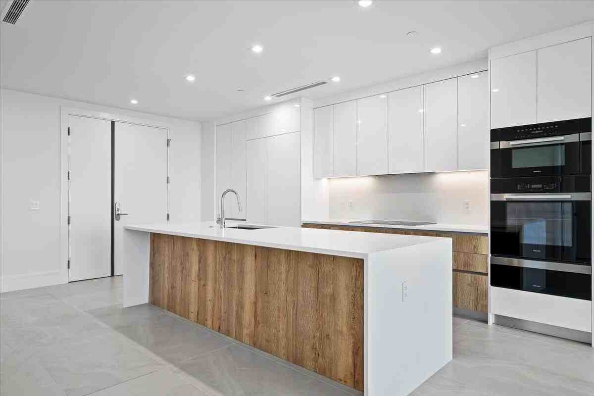 220 Lake Shore Dr #1706 - Photo 4 of 24