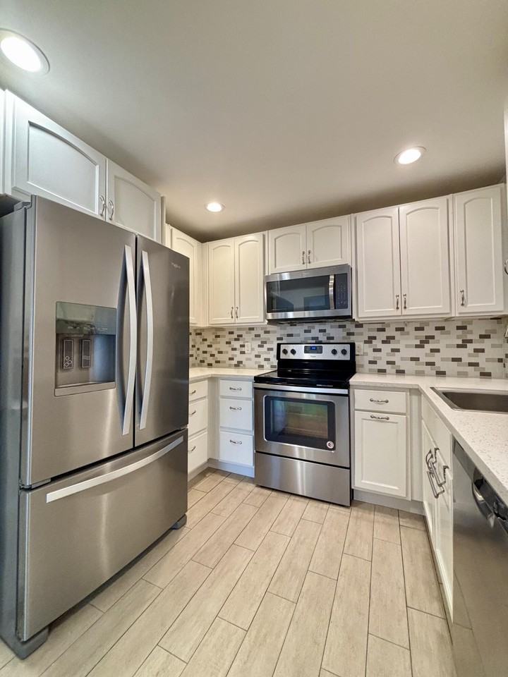 3529 Nw 35th St #1606 - Photo 5 of 48