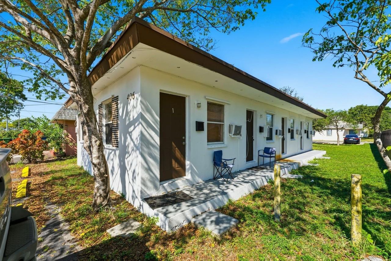 406 Nw 7th Ct #3-4 - Photo 4 of 12