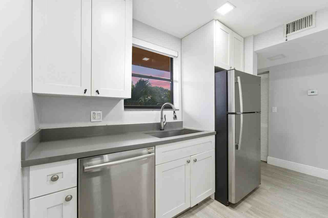 11477 Nw 39th Ct #203 - Photo 5 of 23