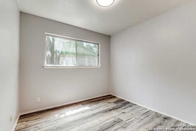 827 Spring Park St - Photo 6 of 11