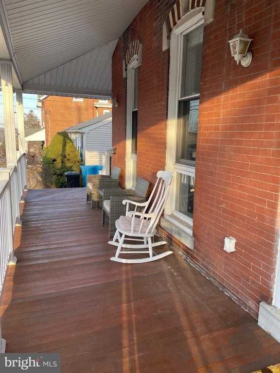 326 Walnut St ##2 - Photo 3 of 18