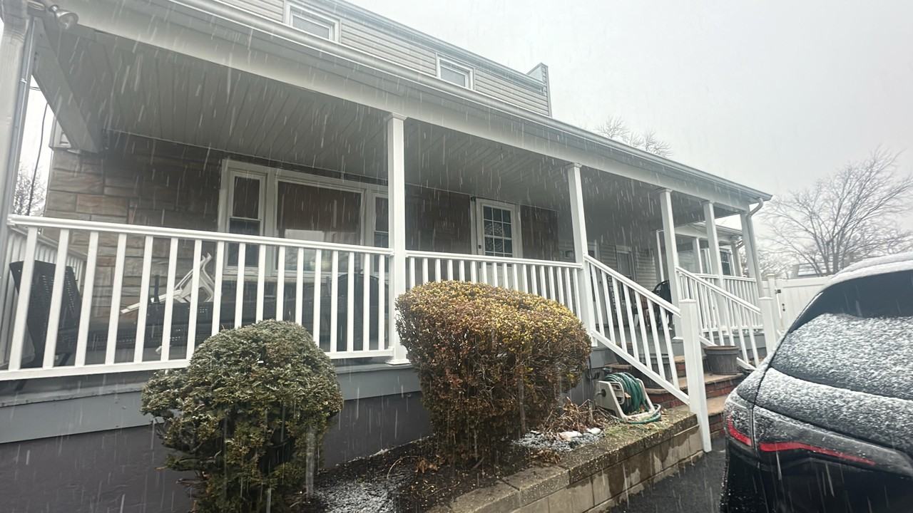 1853 Barnett St - Photo 2 of 6