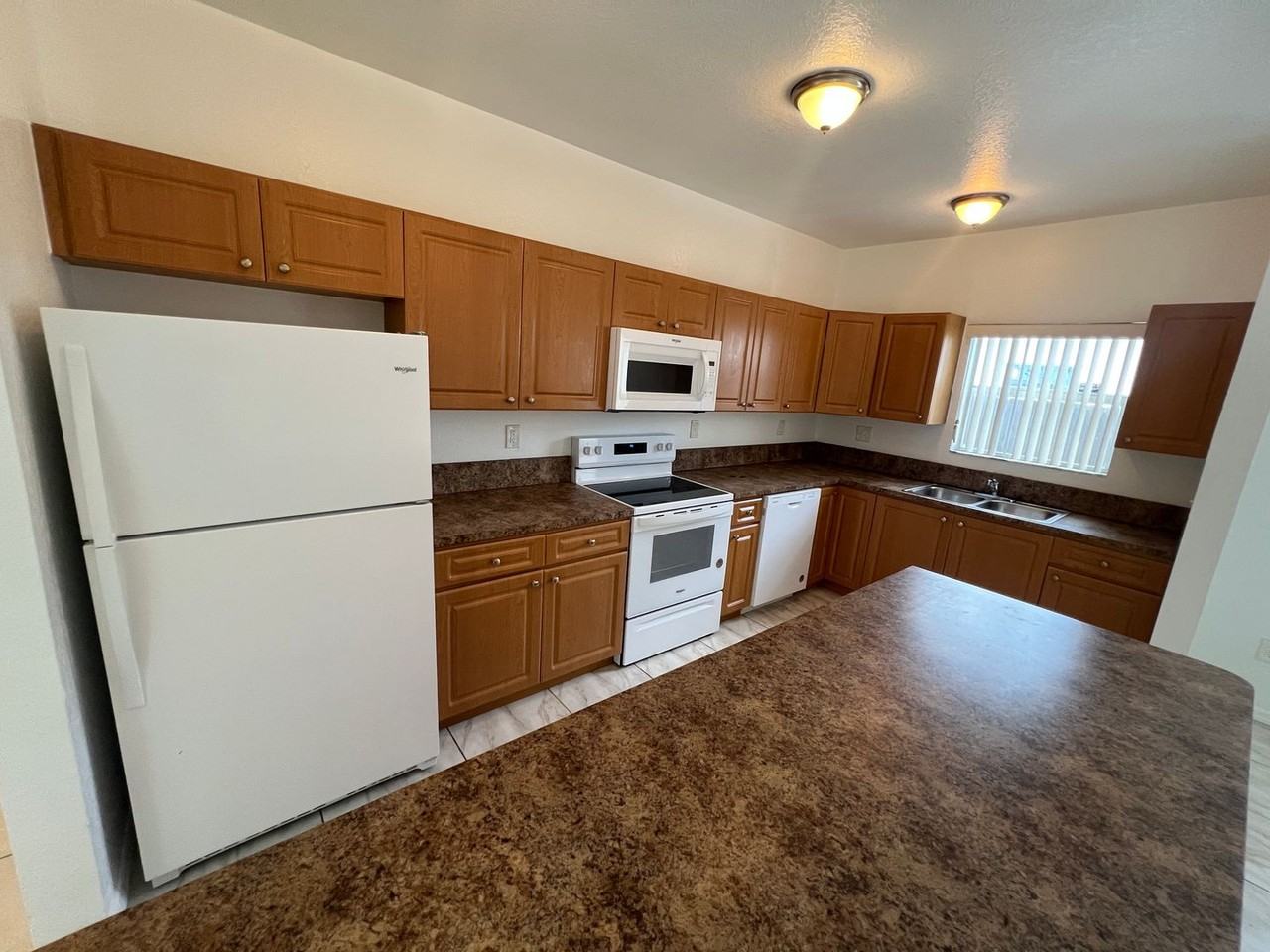 2905 Nw 7th St - Photo 3 of 7