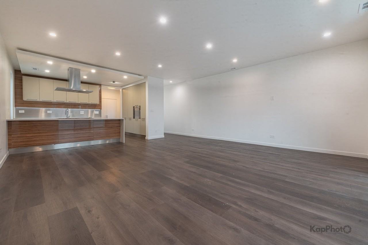 1921 S Jefferson St ##1 - Photo 6 of 34