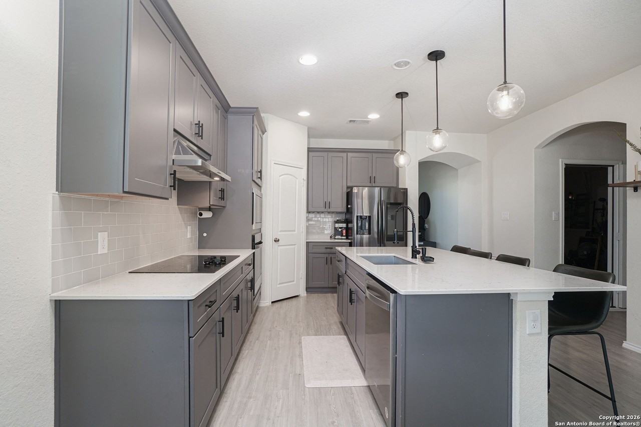 4721 Whaler - Photo 4 of 16